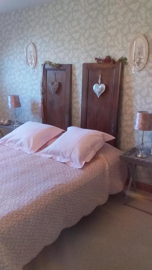 Chambre De Rose - Le Refuge Des Parachutistes - En Bordure Du Marais Neuville-au-Plain Екстер'єр фото
